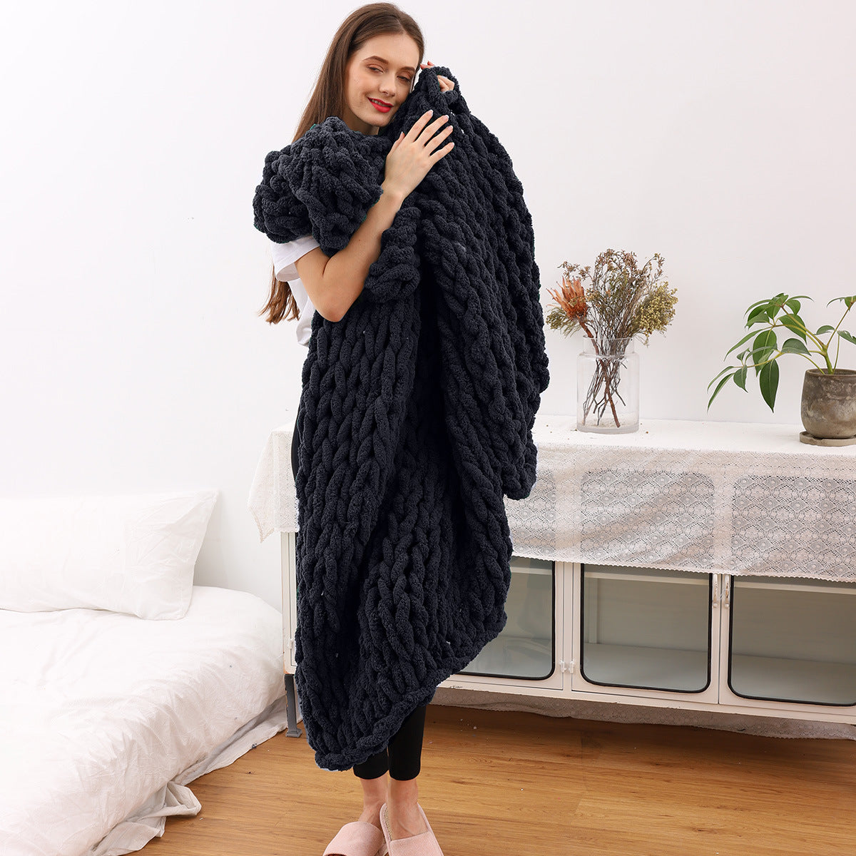 Hand-knitted coarse wool Chenille blanket